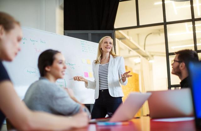 Halkla İlişkiler Uzmanı