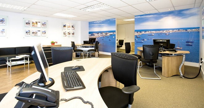 Büro Personeli Nedir? Maaşları Ne Kadar